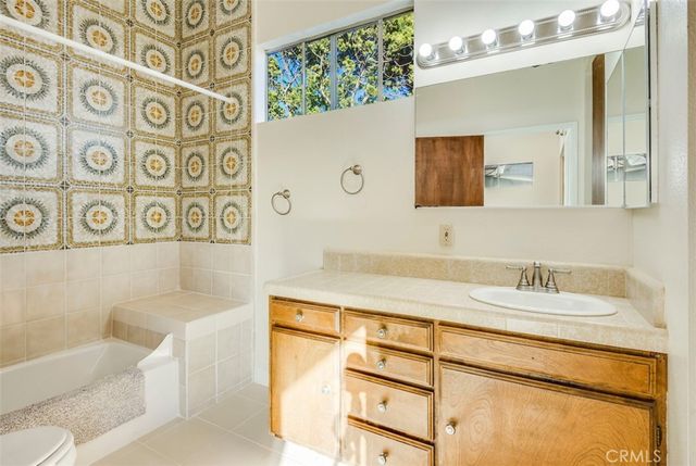 439 Longfellow, Hermosa Beach, CA 90254