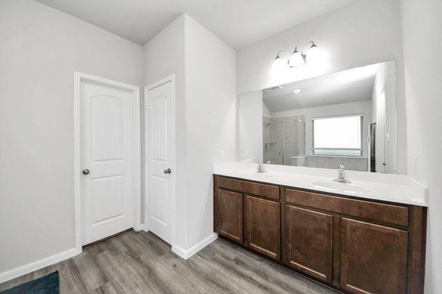 19126 Hidden Arbor Drive, Manvel, TX 77578