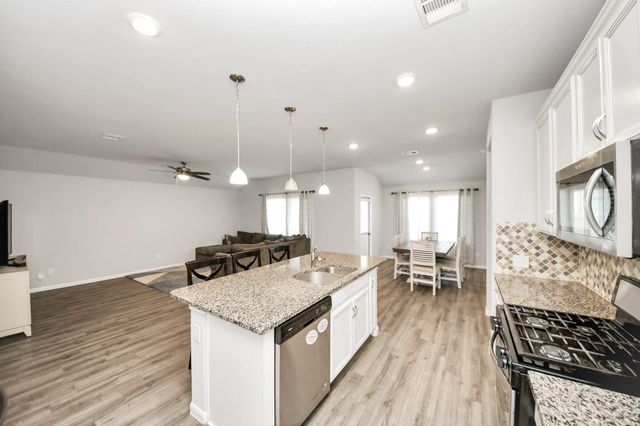 19126 Hidden Arbor Drive, Manvel, TX 77578