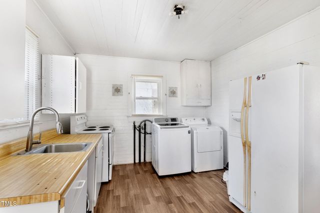 805 S 11th Street, Lillington, NC 27546