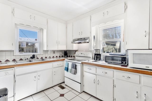 805 S 11th Street, Lillington, NC 27546