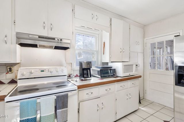 805 S 11th Street, Lillington, NC 27546