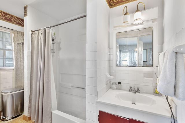 805 S 11th Street, Lillington, NC 27546