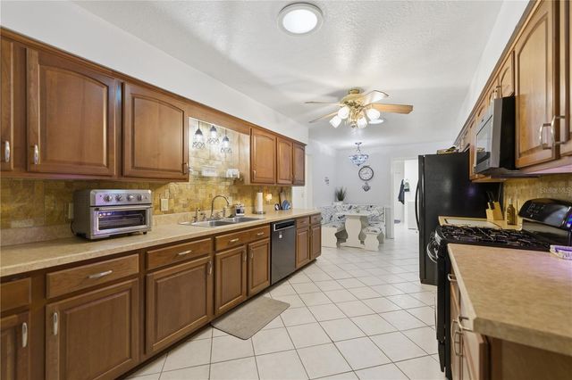 7885 SW 202ND AVENUE, Dunnellon, FL 34431