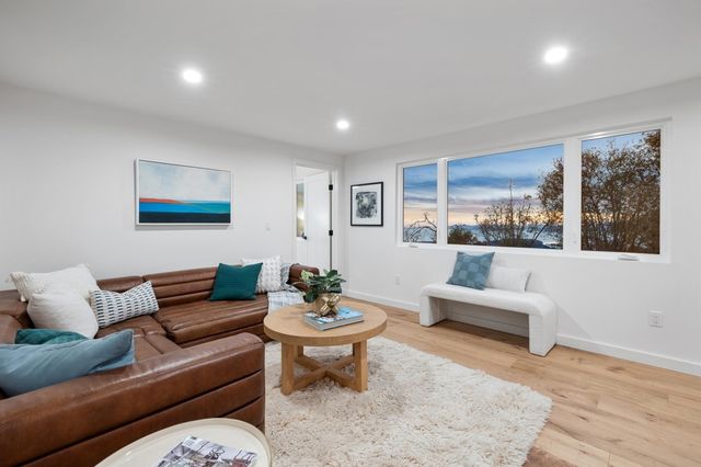 582 Euclid Ave, Berkeley, CA 94708