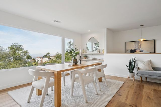 582 Euclid Ave, Berkeley, CA 94708