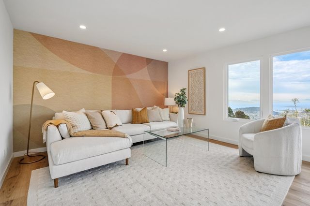 582 Euclid Ave, Berkeley, CA 94708