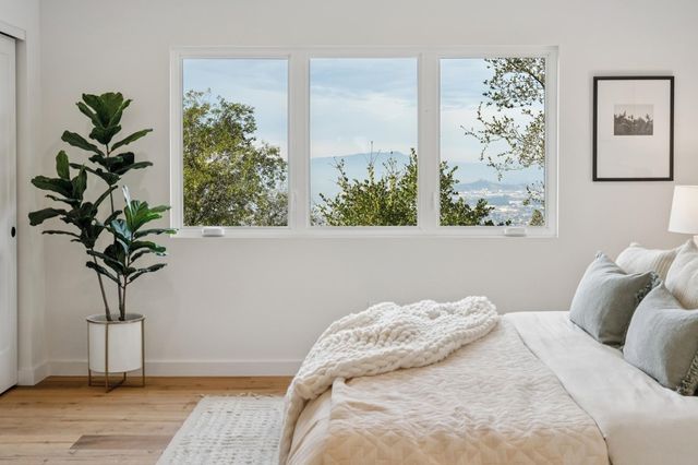 582 Euclid Ave, Berkeley, CA 94708