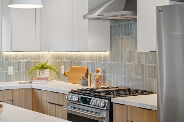 582 Euclid Ave, Berkeley, CA 94708