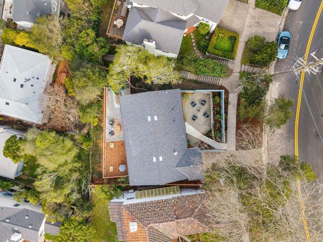 582 Euclid Ave, Berkeley, CA 94708