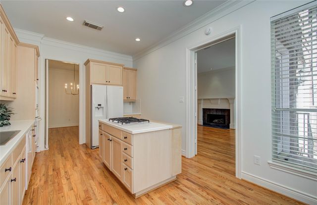 1931 Woodbury Street, Houston, TX 77030