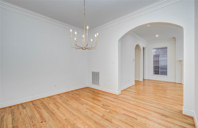 1931 Woodbury Street, Houston, TX 77030