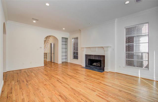 1931 Woodbury Street, Houston, TX 77030