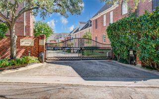 1931 Woodbury Street, Houston, TX 77030