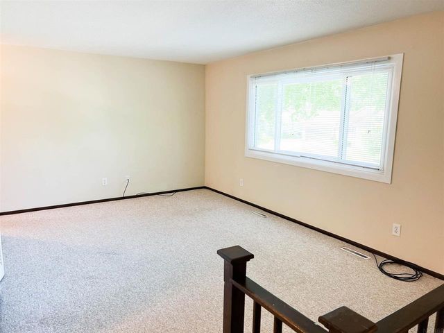 104 E Ave Apt 3, Grundy Center, IA 50638