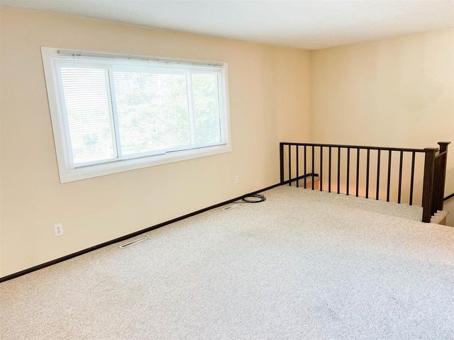 104 E Ave Apt 3, Grundy Center, IA 50638