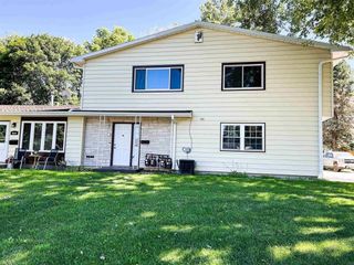 104 E Ave Apt 3, Grundy Center, IA 50638