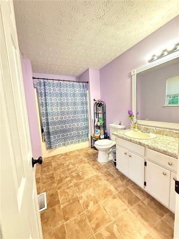4400 Leafview Drive, Gillsville, GA 30543