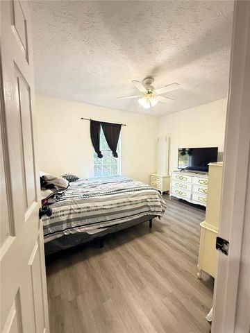 4400 Leafview Drive, Gillsville, GA 30543