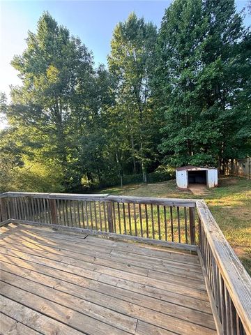 4400 Leafview Drive, Gillsville, GA 30543