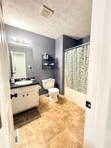 4400 Leafview Drive, Gillsville, GA 30543