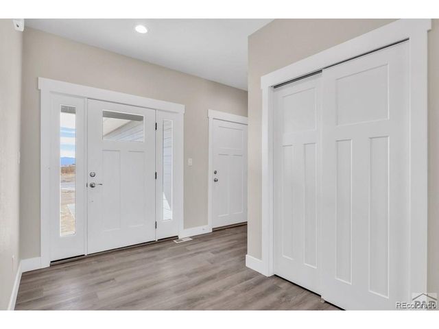 866 E Snyder Dr, Pueblo, CO 81007