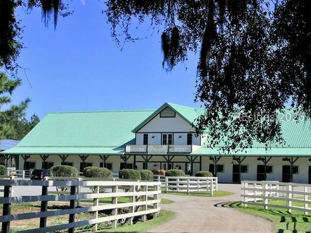 10 Derby Ct, Bluffton, SC 29910