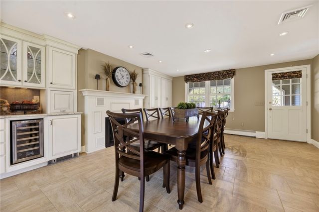 480 Comstock Parkway, Cranston, RI 02921