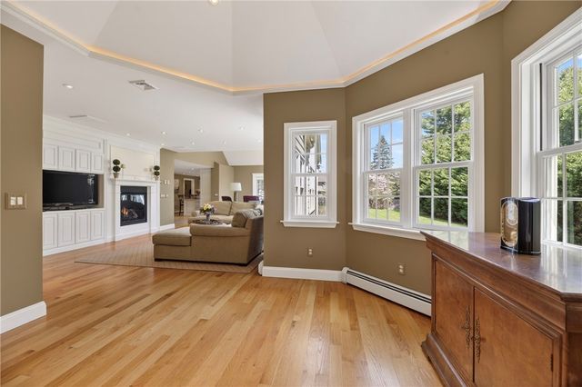 480 Comstock Parkway, Cranston, RI 02921