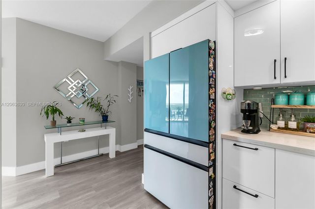 9066 SW 73rd Court 1208, Miami, FL 33156