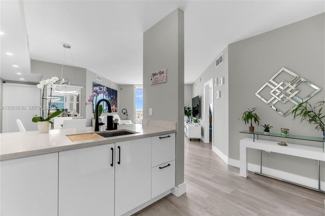 9066 SW 73rd Court 1208, Miami, FL 33156