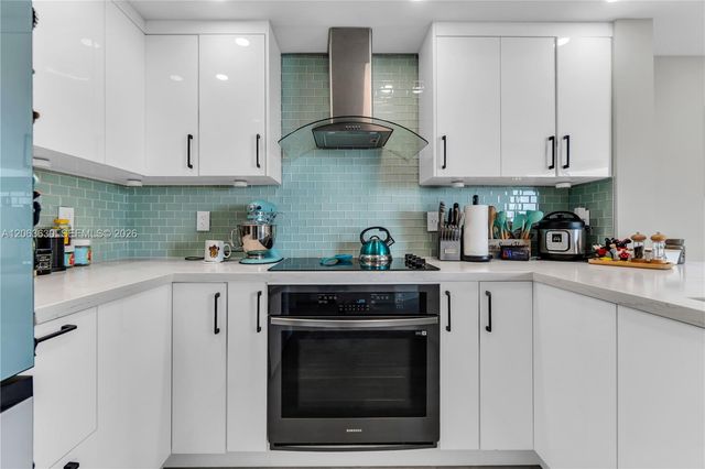 9066 SW 73rd Court 1208, Miami, FL 33156