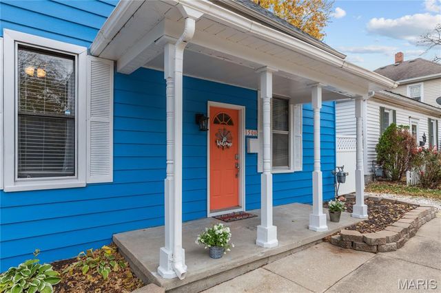 1506 N 5th Street, St Charles, MO 63301