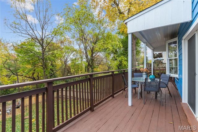 1506 N 5th Street, St Charles, MO 63301