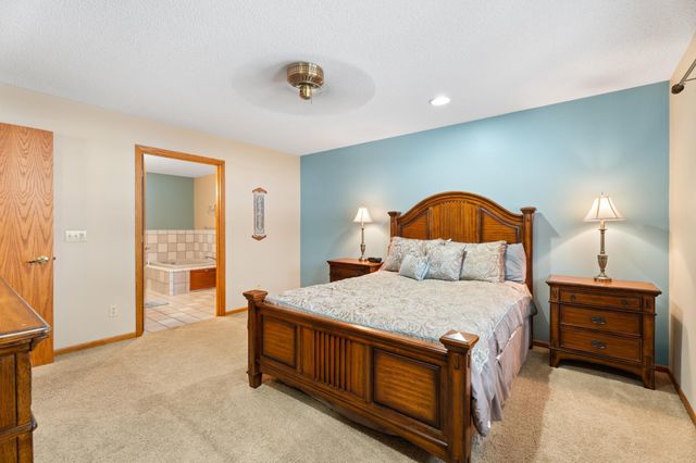 1260 Collegeway, Worthington, MN 56187