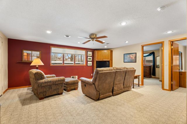 1260 Collegeway, Worthington, MN 56187
