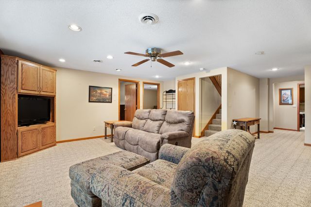 1260 Collegeway, Worthington, MN 56187