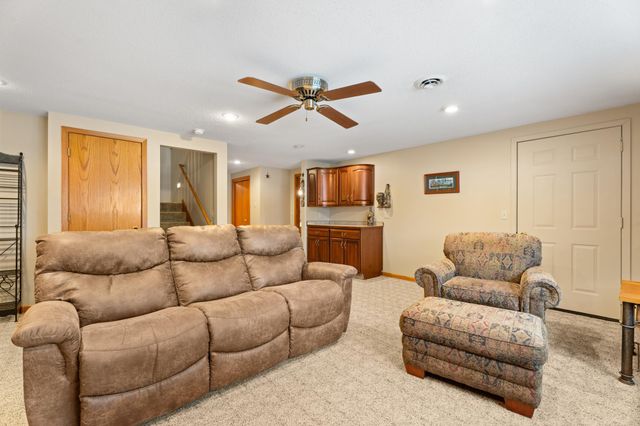 1260 Collegeway, Worthington, MN 56187