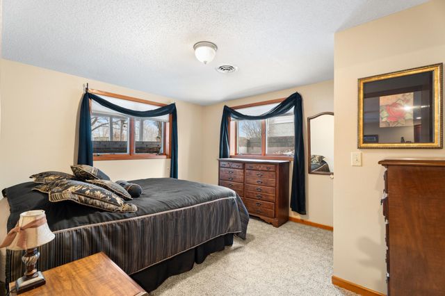 1260 Collegeway, Worthington, MN 56187