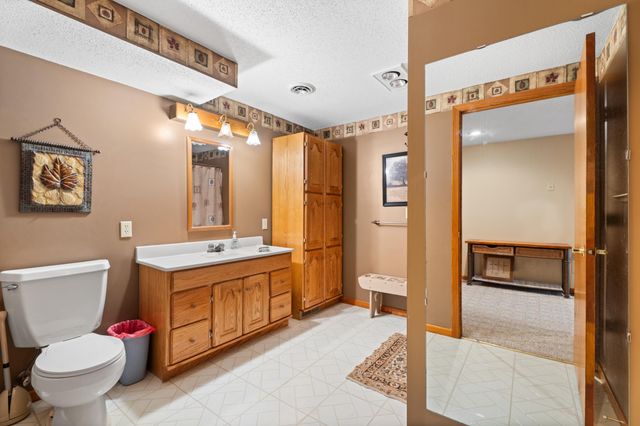 1260 Collegeway, Worthington, MN 56187