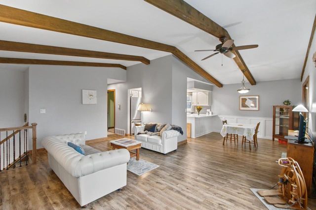 619 12th Avenue, New Glarus, WI 53574