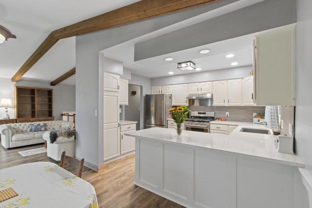 619 12th Avenue, New Glarus, WI 53574