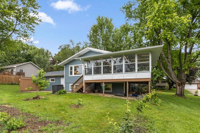 619 12th Avenue, New Glarus, WI 53574