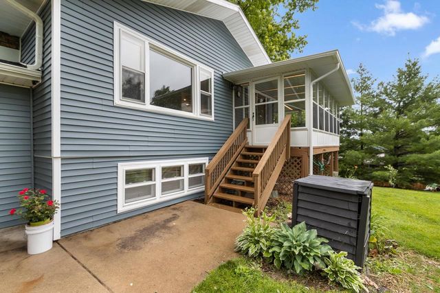 619 12th Avenue, New Glarus, WI 53574