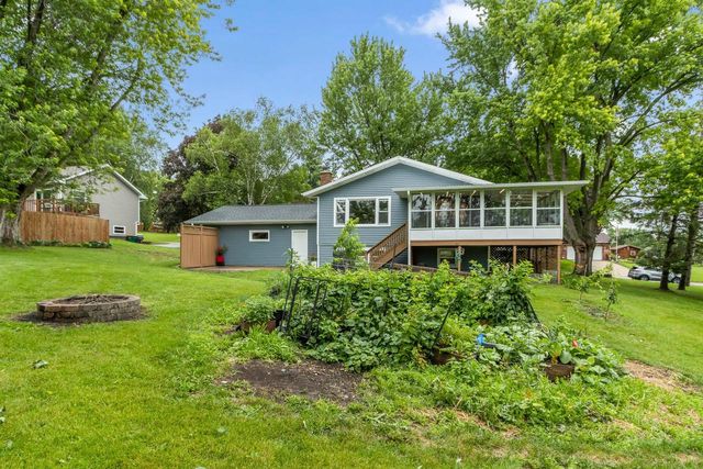 619 12th Avenue, New Glarus, WI 53574