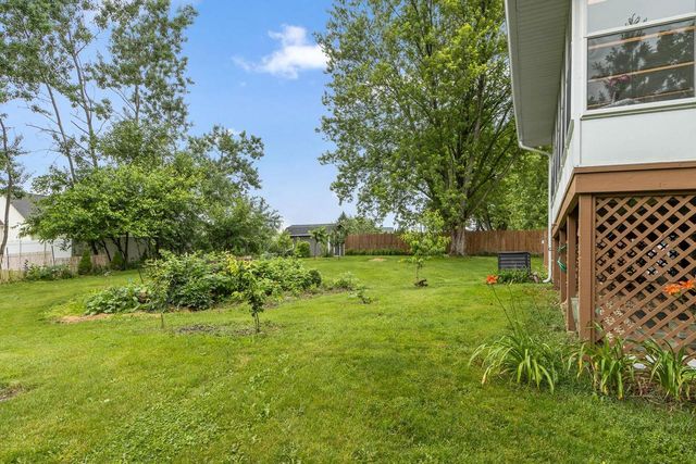 619 12th Avenue, New Glarus, WI 53574