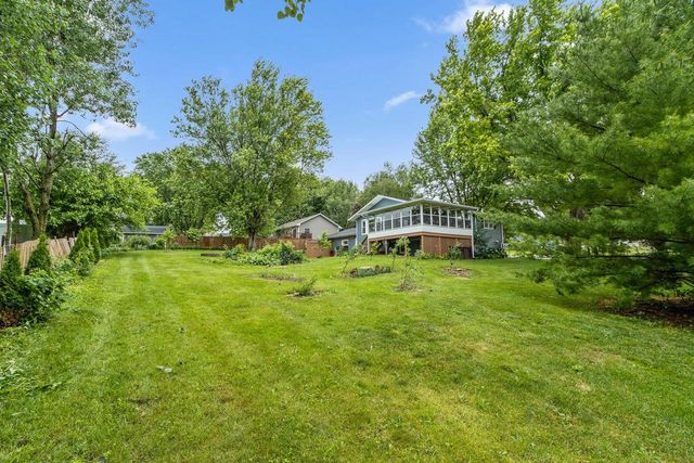 619 12th Avenue, New Glarus, WI 53574