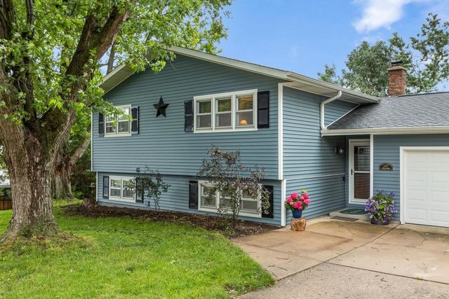 619 12th Avenue, New Glarus, WI 53574