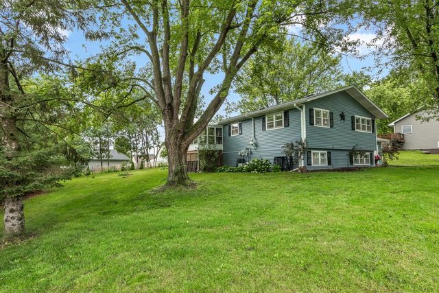 619 12th Avenue, New Glarus, WI 53574