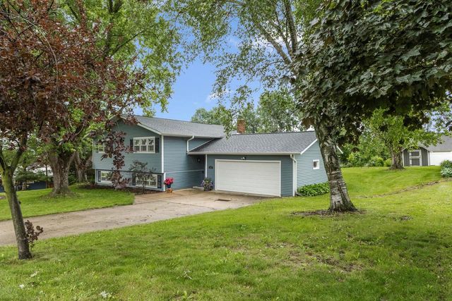 619 12th Avenue, New Glarus, WI 53574